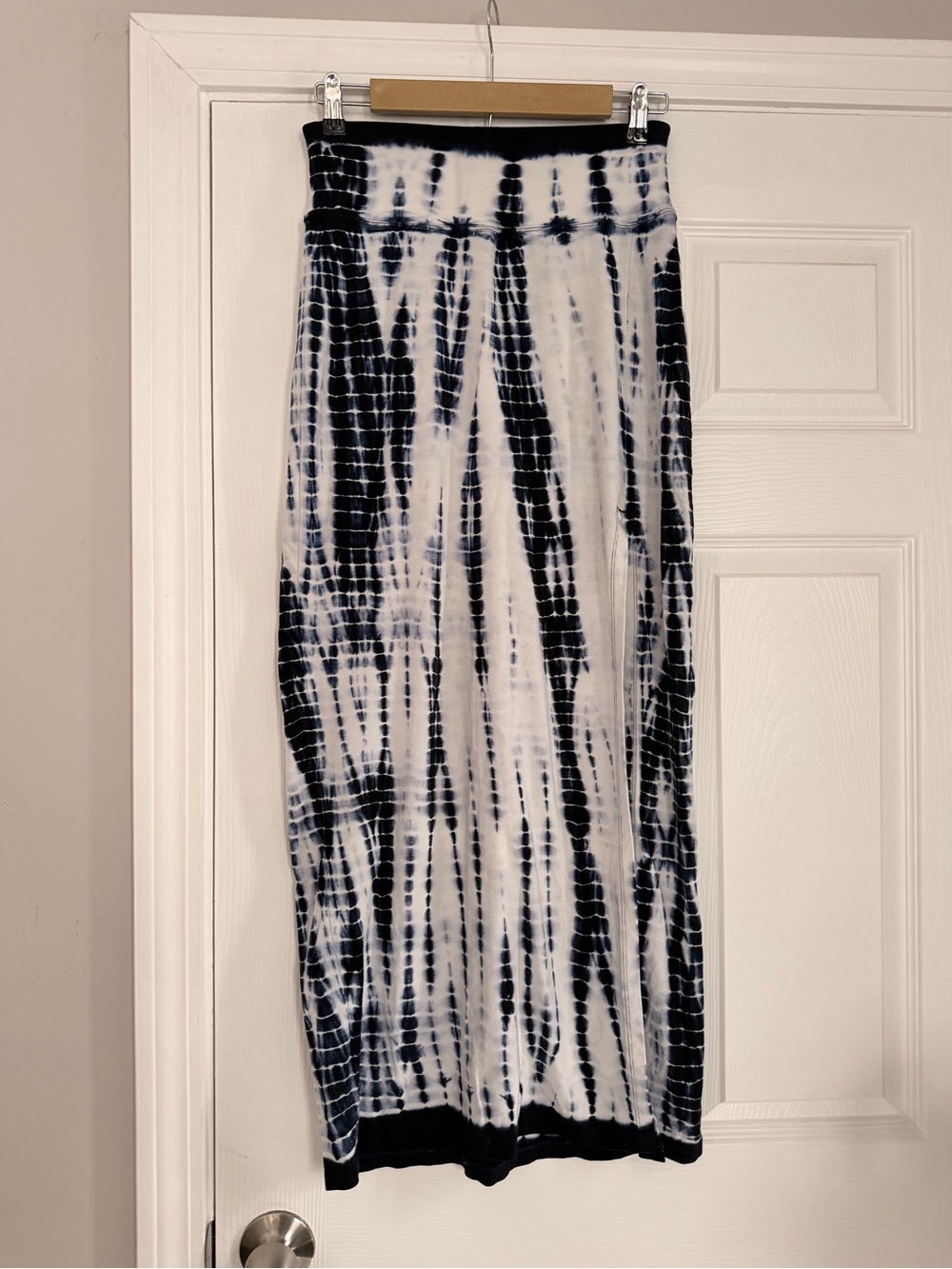 Athleta Navy and White Tie-Dye Maxi Skirt